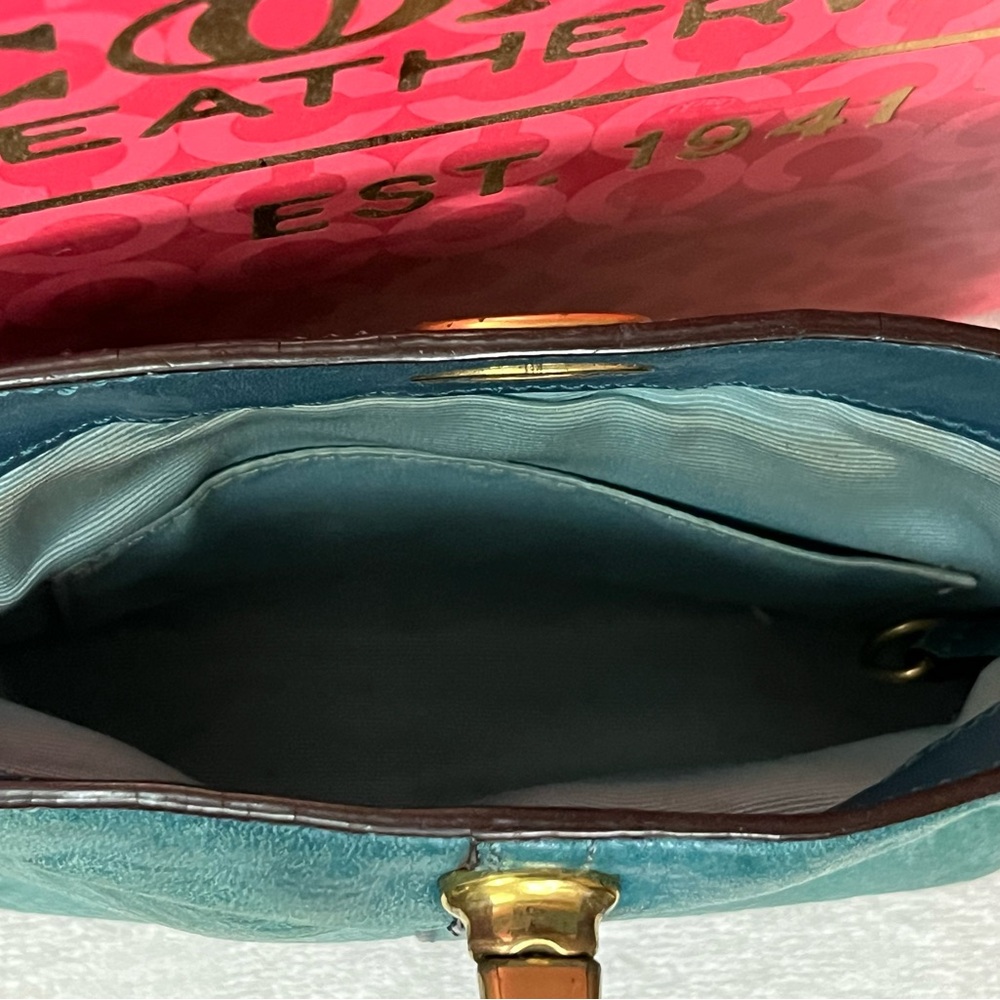 Coach Vintage Teal Green Leather Wristlet with Coach signature turn lock - Picture 4 of 8